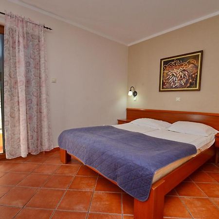 Hotel Meduza Бечичі Екстер'єр фото